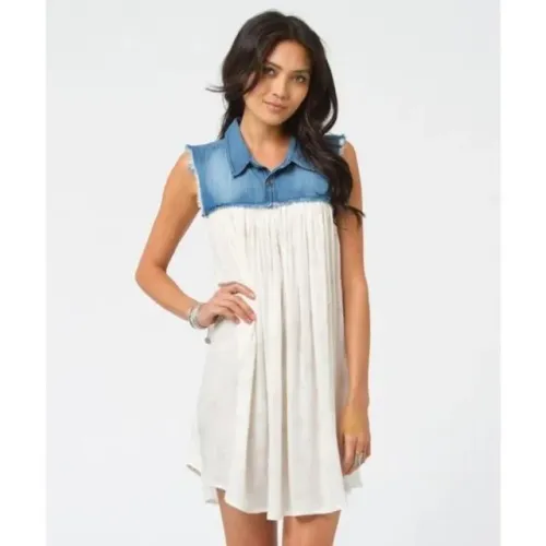 Billabong Half The Battle Dress Vestido Jeans Desbotado Tecido Offwhite Tom Marfim - Tam P