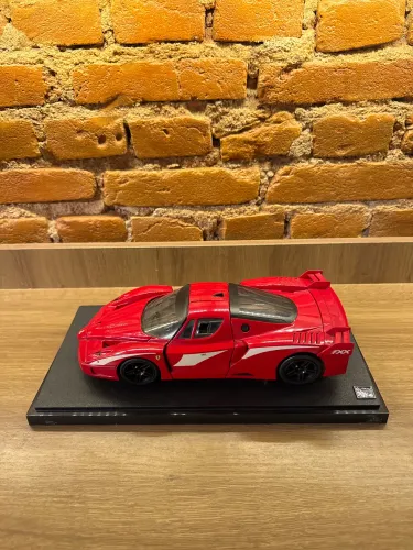 Miniatura Ferrari FXX - Escala 1:18 - Hot Wheels Elite