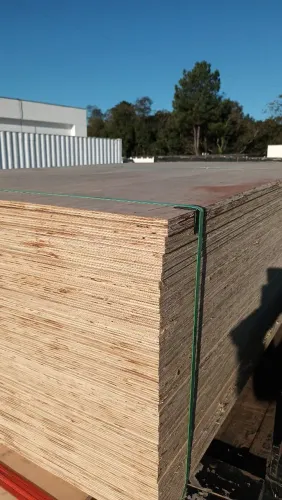 Chapas de compensado para construção