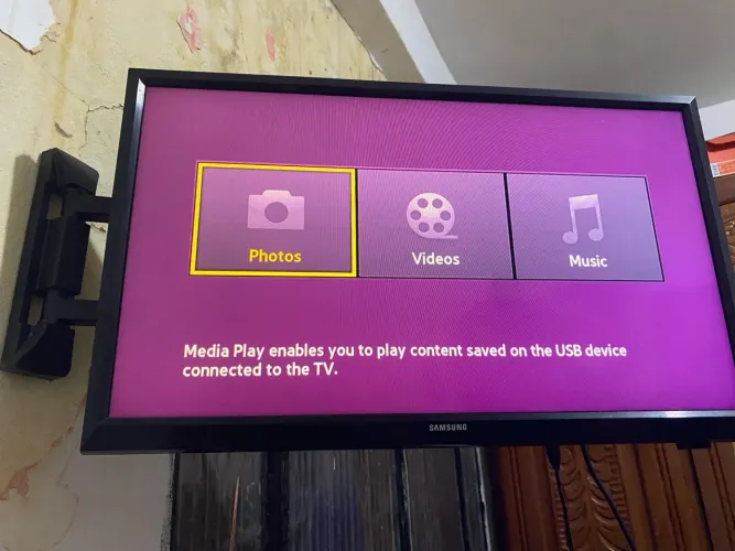 TV Samsung 24 polegadas - não é smart 