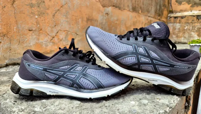 Tênis Asics pulse 12 cinza