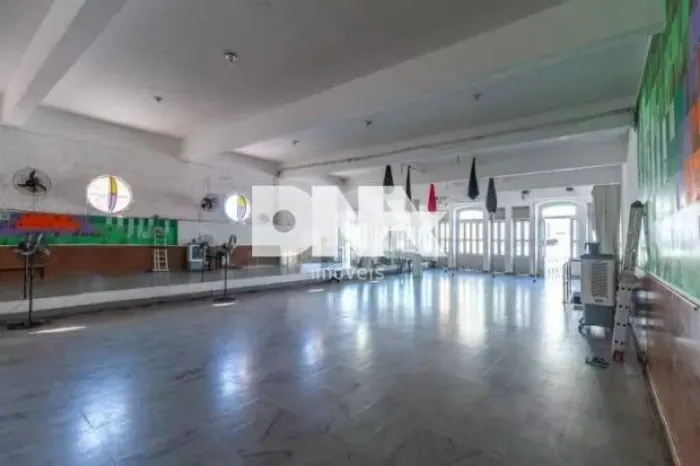 Apartamento : / Residencial / Catete