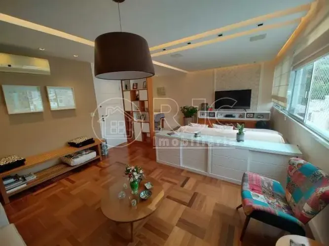 Apartamento : Padrão / Residencial / Tijuca