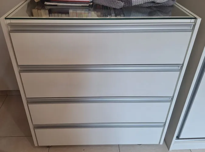 Balcão expositor em MDF barato de 3.500 por 1.000
