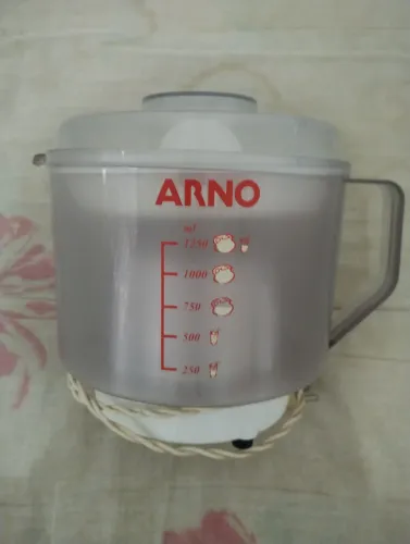 Espremedor de Frutas Arno