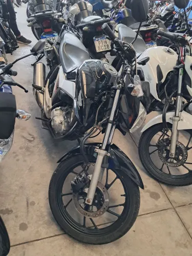 TITAN 160 2016