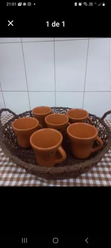 Conjunto de Xícaras de Cerâmica com Bandeja