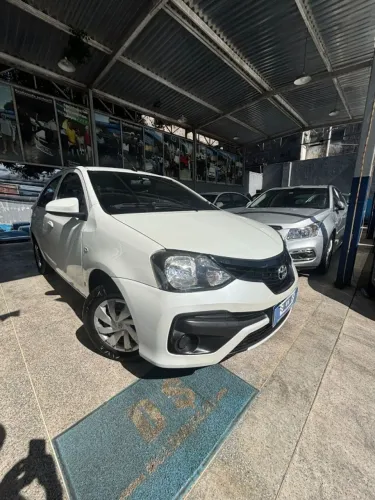 Etios 2020  X Plus 1.5  automático CVT