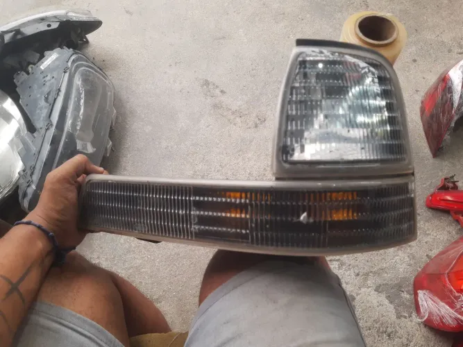 Lanterna dianteira Ford Ranger