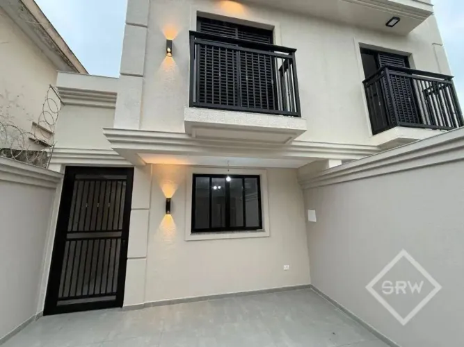 Casa Nova com piscina e salão de festas - Alto padrão no Boqueirão, Santos!!