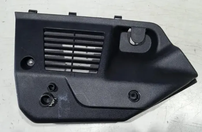 Moldura Traseira Esquerda Cinto Fusca 2013 2014 2015 2016
