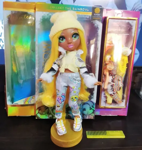 Boneca Sunny Madison Rainbow High Winter Break - Completa com Caixa
