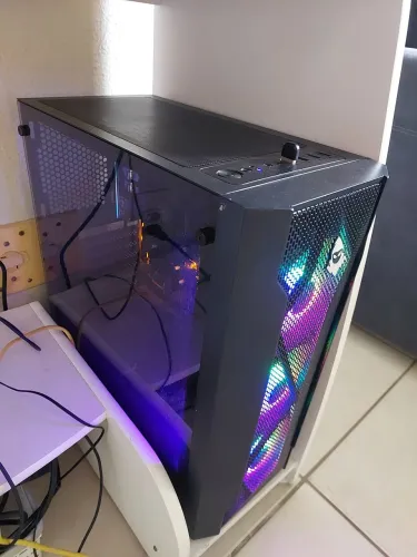 PC Gamer Ryzen 3 3200G (Vega 8) | 8GB RAM | 1.24TB SSD (NVMe) | Completo!