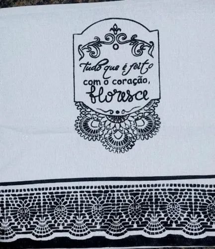 Pano de Prato "Tudo que é feito com amor floresce"