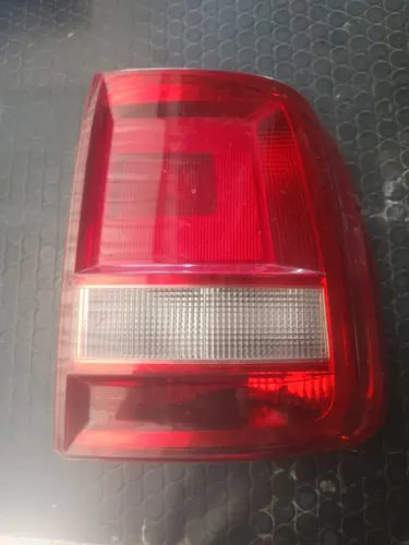 Lanterna direita Saveiro g7     ETQ6102