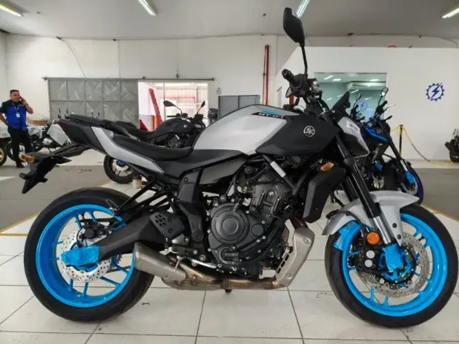 YAMAHA MT 07 CONNECTED - 2026