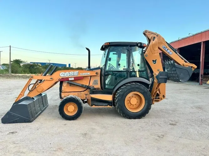 Retro CASE 580N 4x4 2014 - Oportuniudade com parcela de R$ 2.800,00