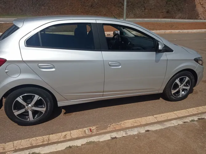 Chevrolet Onix Hatch LTZ 1.4 8V Flex Mec. 4P 2018