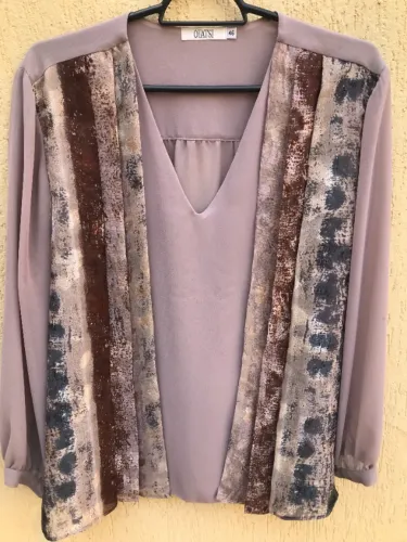 Camisa Marrom Manga Longa Quatsi