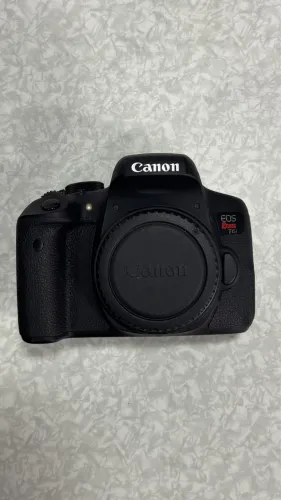 Câmera Cânon T6i + Lente 18-55mm + Bateria/Carregador + Alça