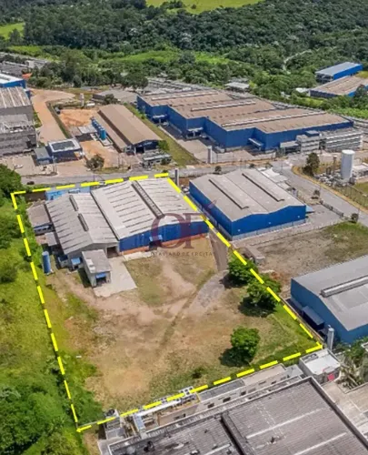 Locação de galpão com pé-direito 7 m, lanternim e infraestrutura logística Jundiaí/SP