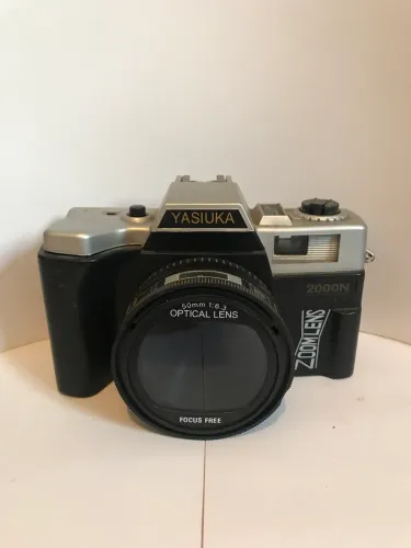 Camera antiga yasiuka 2000N (colecionador)