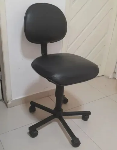 Cadeira de Escritório Giratória Preta