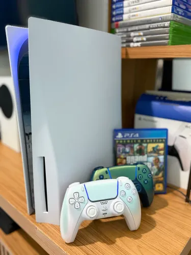 PS5 + 2 CONTROLES PERSONALIZADOS + JOGOS
