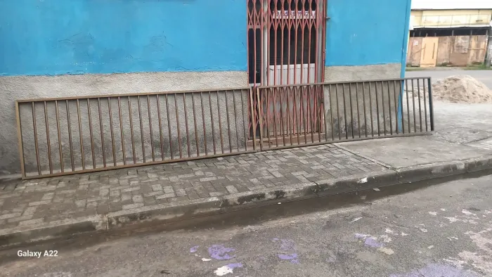 Moldura em alumínio