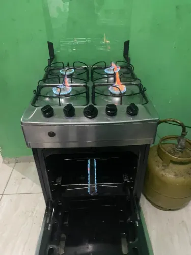 Vende-se um Brastemp funcionando perfeitamente tudo aceito cartão de crédito e Pix 