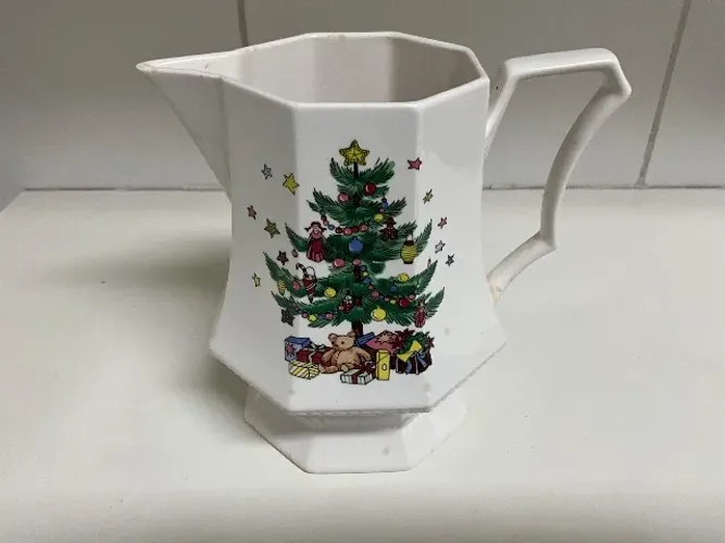 Jarra de louça Nikki com ornamento natalino