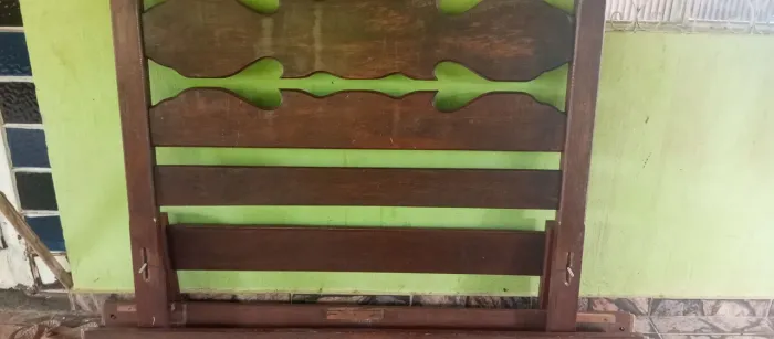 Cama de casal rústica