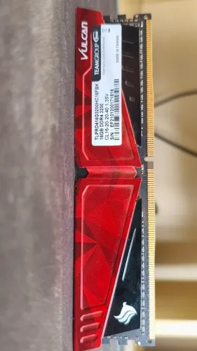 Memória RAM Team Group Vulcan 16GB DDR4 3200MHz CL16