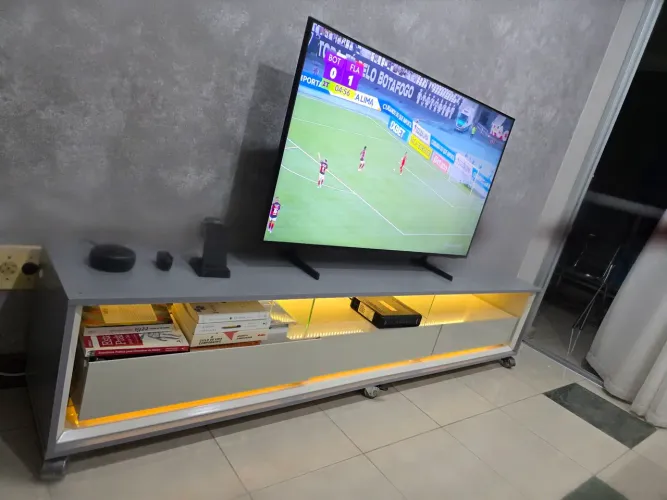 Rack para TV até 85 Polegadas com LED 100% MDF 211,4cm
