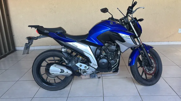 Vendo fazer 250cc nova!