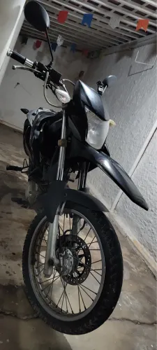 Vendo/Troco Bros em moto mais nova com torna da minha parte