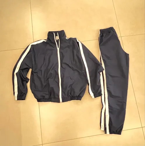 Abrigo feminino marinha R$150,00