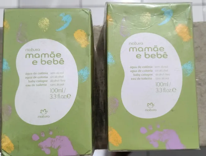 Colônias e loção hidratante 