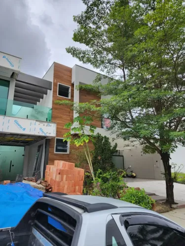 Renaissance Duplex alto padrão, 376m2, 3 salas, 4 Suítes, Piscina, Mobiliada. RUA PRINCIPA