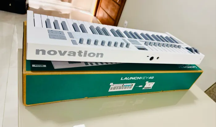 Novation Launchkey 49 White MK4