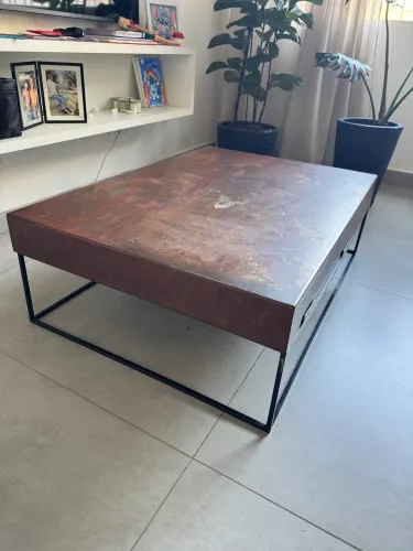 Mesa de centro Aço cortem 1 x 0,70 metros