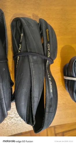 Par pneus continental grand sportrace 700x28 seminovos + câmaras de ar pirelli