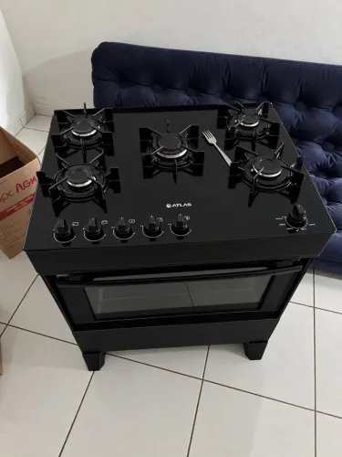 Fogão Atlas 5 Bocas Preto com Mesa de Vidro e Forno - Usado