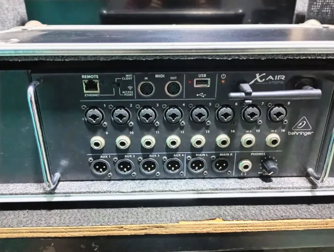 Mixer Digital XAIR 16 Behringer Excelente Estado