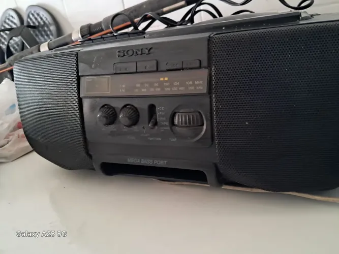 RADIO ANTIGO SONY