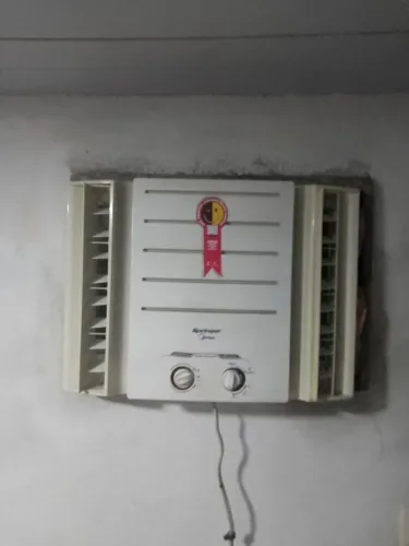 Vendo ar condicionado funcionando perfeitamente 10.000 BTUs