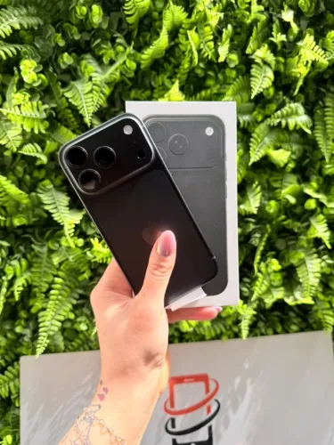 iPhone 18 Pro 256gb - Preto - (Aberto somente pra conferencia, não ativado)