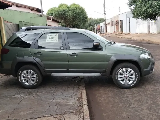 Fiat Palio Weekend Adventure Locker 1.8 Flex 2014