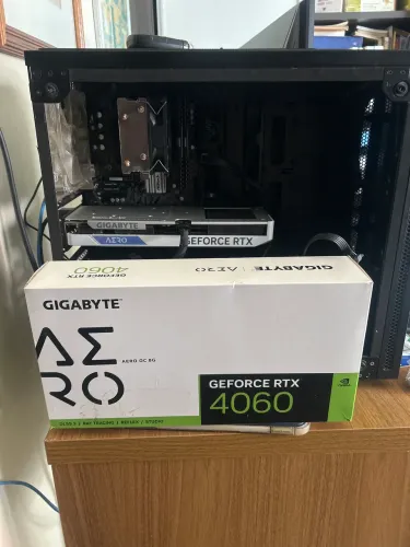 Placa de vídeo Gigabyte aero RTX 4060