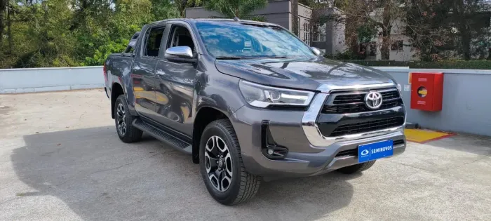 Toyota Hilux CD SRV 4X4 2.8 TDI Diesel Aut. 2025
